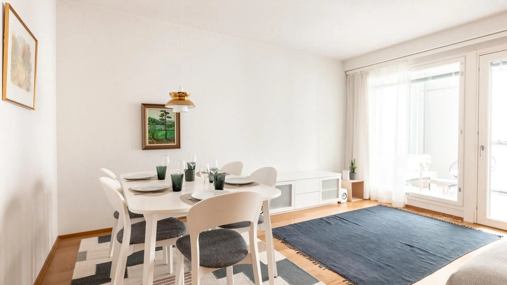 2Ndhomes Modern & Cozy 2Br Apartment In City Center Helsingfors